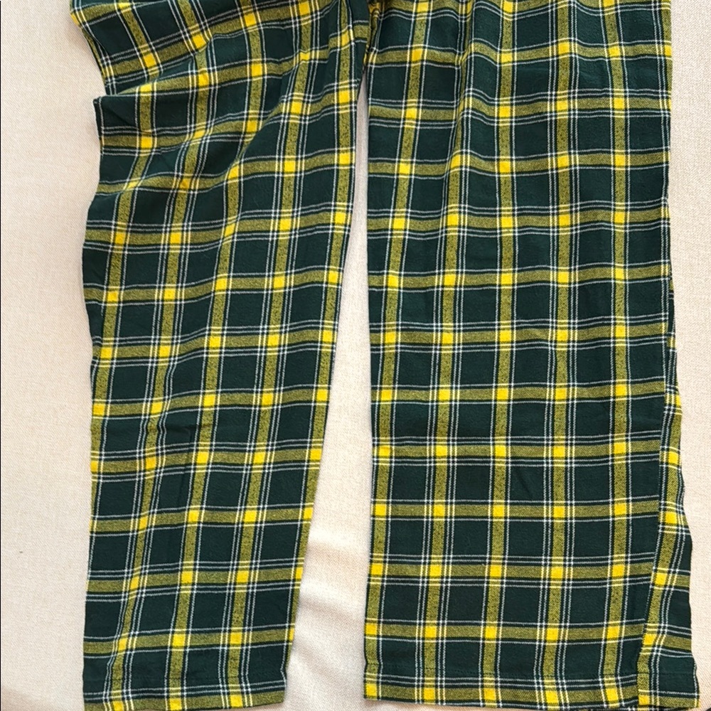 NFL Green Bay Packers Green and Yellow Plaid  Pajamas with Elastic Waistband - Picture 4 of 6